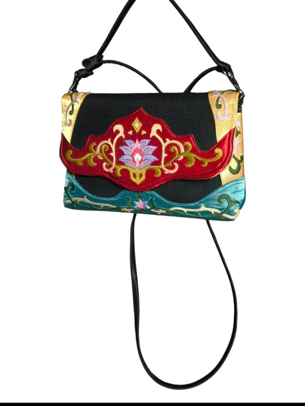 Vintage Y2K OOVOO Le Thi Hong Tu Hand Embroidered Silk Crossbody Clutch - EUC